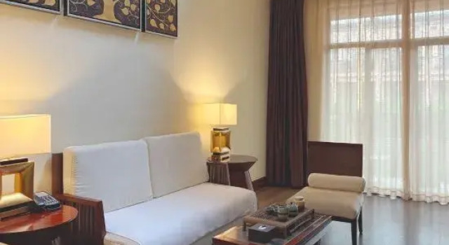 Люкс Дуплекс с 2 комнатами Wanda Realm Kunming Hailybinya