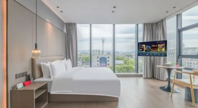 Люкс Deluxe Yiju Life Hotel (Yuyao Station Wucaicheng)