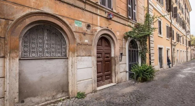 Trastevere budget studio