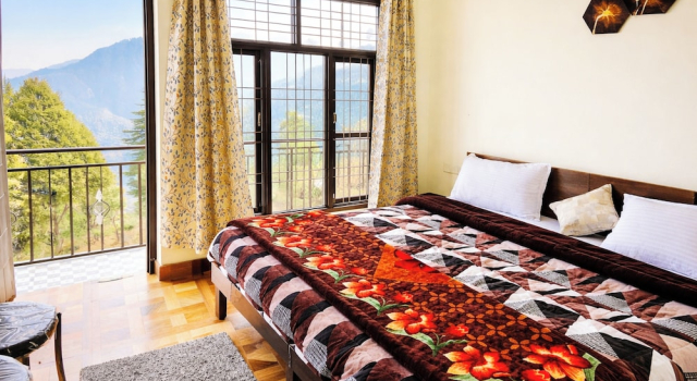 Номер Standard Hotel Kaafal Homestay Mussoorie