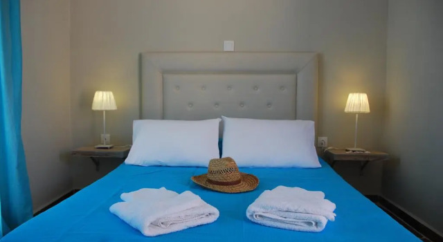 Remvi, Rezervovat Hotel Hotely v Syros s bazénem, Bazén