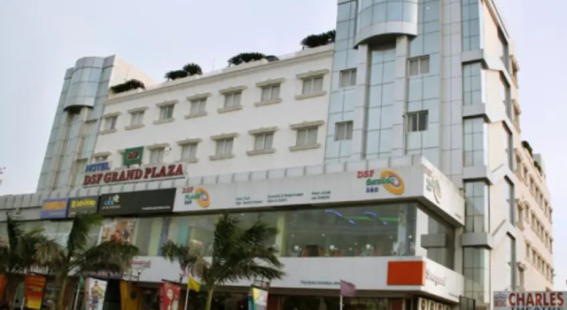 Номер Standard Hotel DSF Grand Plaza