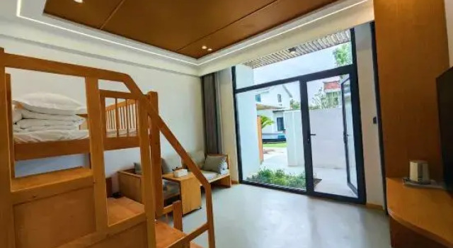 Люкс Floral Hotel·Juntang Valley Hotel(Maoshan Dongfang Salt Lake City Store)