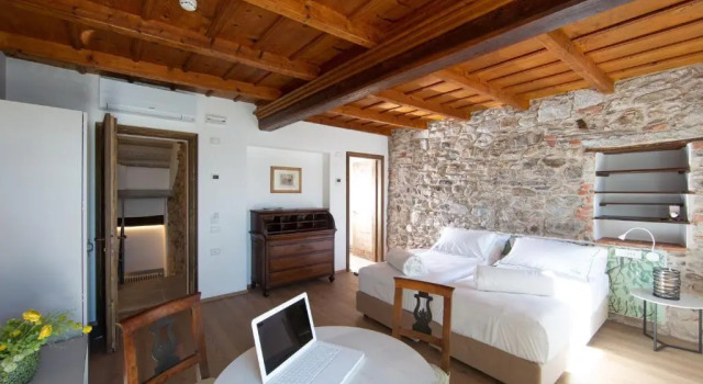 Casa Castagna 1620, Prenota Hotel Hotel in centro a Mergozzo, hotel in centro a Mergozzo