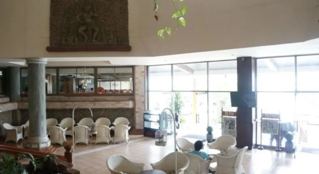 Hotel Petchkasem Grand, Забронировать Отель Отели Сурин с бассейном, Бассейн