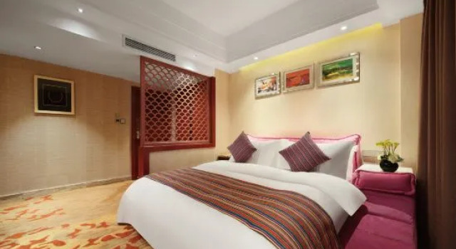 Люкс Deluxe с 4 комнатами Howard Johnson Tianyuan Resort Jiuzhaigou