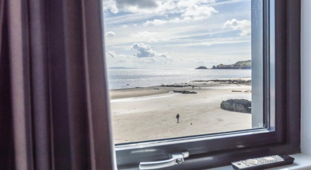 No 6 Ocean Cabins - Saundersfoot Harbour, Prenota Hotel Saundersfoot 