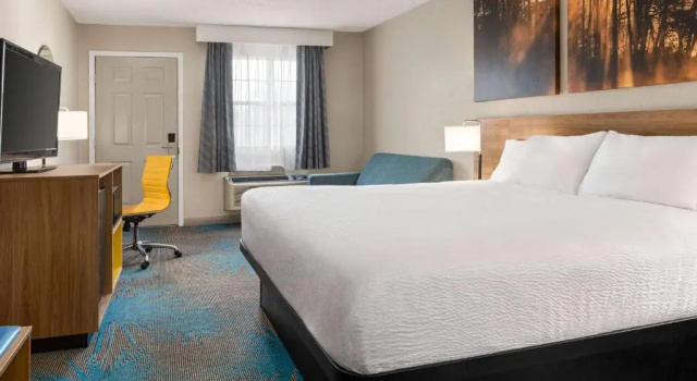 Standard Neljän hengen huone Days Inn by Wyndham Demopolis