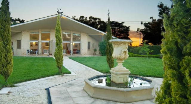 Апартаменты The Gatehouse at Villa Raedward