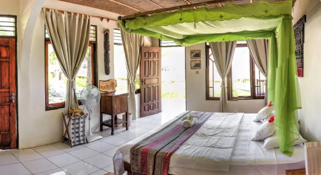 Malole Surf House, Réserver Hôtel Nembrala Rote Island