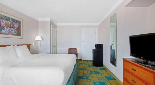 Номер Standard Days Inn by Wyndham Reno