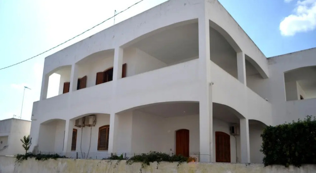 Charming Holiday Home in San Foca, Italy - Perfect for Families, Buchen Sie Ferienhaus Villen in San Foca, Villa
