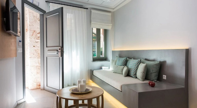 The48suites, Забронировать Отель «постель и завтрак» Отели периферийной единицы Ханья с парковкой, Парковка