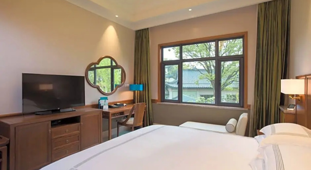 Двухместный номер Deluxe с видом на сад Zhejiang Xizi Hotel