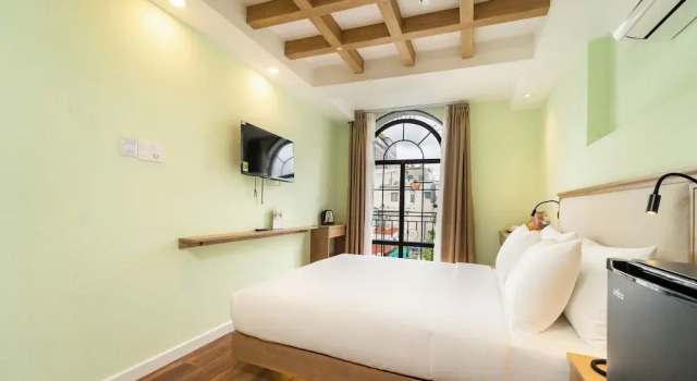 Двухместный номер Deluxe с балконом и с видом на город Nicecy Hotel - Trương Quyền