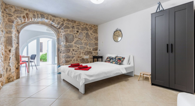 Apartment Sweet Studio, Prenota Appartamento Hotel a Isole Quarnerine con parcheggio, Parcheggio