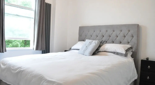 Modern Camden 1 Bedroom Flat, Забронировать Отель Камден Лондон, рядом с St Pancras Hospital