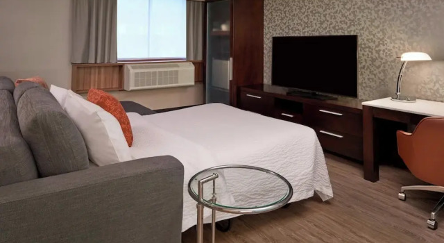 Двухместный номер Executive Fairfield Inn by Marriott Montreal Downtown
