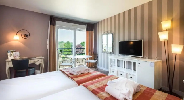 Номер Privilege Logis Hôtel & Restaurant Lermitage