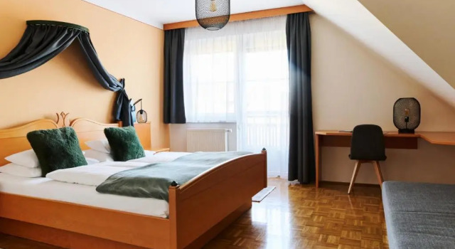 Двухместный номер Comfort с балконом Hotel Garni Thermenoase
