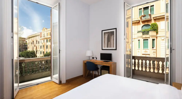 Трёхместный номер Standard с видом на город Отель Sky Blue Palace Rome