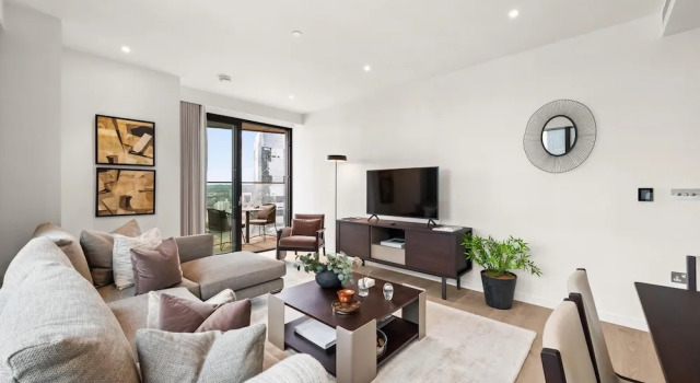 Stunning two Bedroom Docklands Apartment With Balcony, Забронировать Апартаменты/квартира Лондон Большой Лондон, рядом с Парк и ферма «Мадшут»