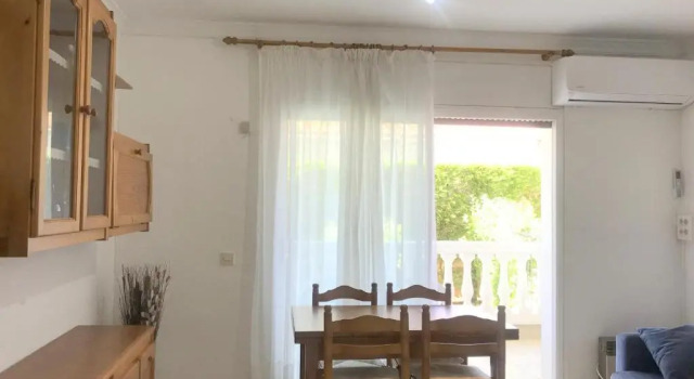 Апартаменты c 1 комнатой Empurialola- Apartamento con piscina- Marisa- 139
