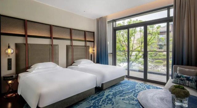 Двухместный номер Premium с видом на сад Hotel Indigo Nanjing Garden Expo by IHG