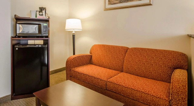 Двухместный люкс Quality Suites Jeffersonville - Louisville North
