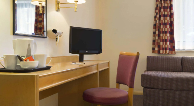 Days Inn Taunton, Забронировать Отель Тонтон Сомерсет