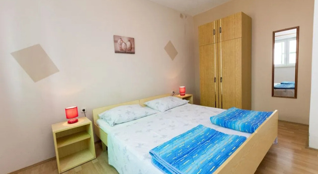 Apartments Ksenija, Забронировать Апартаменты/квартира Отели Примоштен с парковкой, рядом с Пляж Затока, Парковка