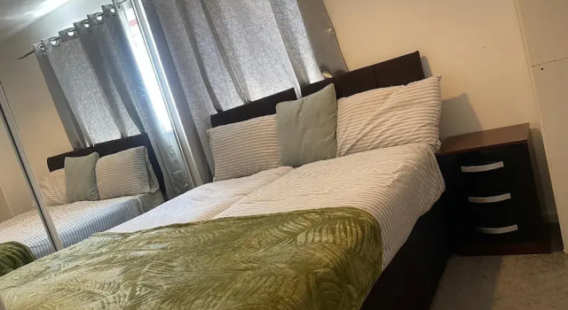 Basildon 3 Bedroom - Free Parking, Private Garden