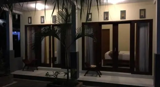 BBS Homestay, Забронировать Отель Отели Лембонган с парковкой, рядом с Пляж Нуса Лембонган, Парковка