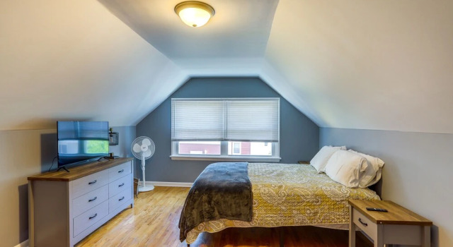 Dog-friendly Port Clinton Home: Walk to Lake Erie!, Book Feriehus Sommerhuse i Port Clinton, Hytte
