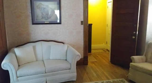 Коттедж с 5 комнатами The Sturgis Motel