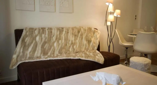 Pretty 3 rooms in the city center