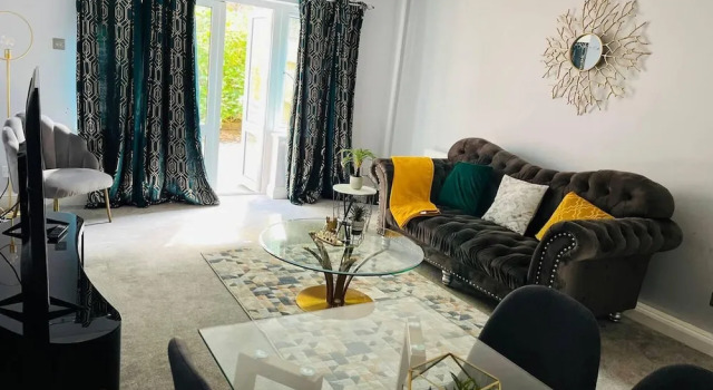 Lovely 2-bed House in Rochester, Book Hotel 3-stjernede hoteller i Rochester, 3*
