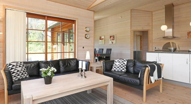 Spacious Holiday Home in Albeak With a Terrace, Забронировать Отель Ольбек 