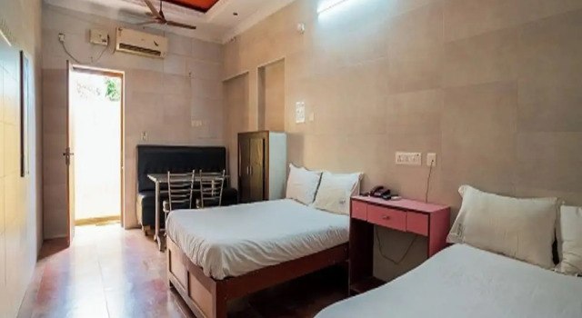 Четырёхместный номер Deluxe sagar Residency