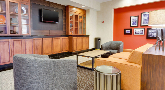 Drury Inn & Suites Greenville, Prenota Hotel Hotel a Tennessee con piscina, Piscina