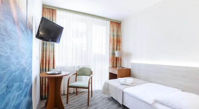 Interferie Cechsztyn, Забронировать Курортный отель Бизнес-отели Kolobrzeg Region, 4* 5*