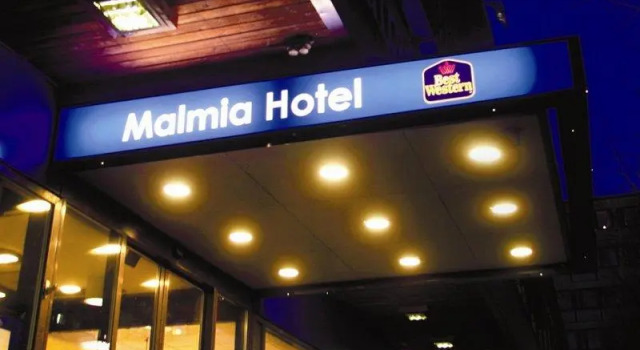 Кровать в общем номере Best Western Malmia Hotel