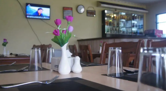 Hotel River Crown, Buchen Sie Hotel Bharatpur 