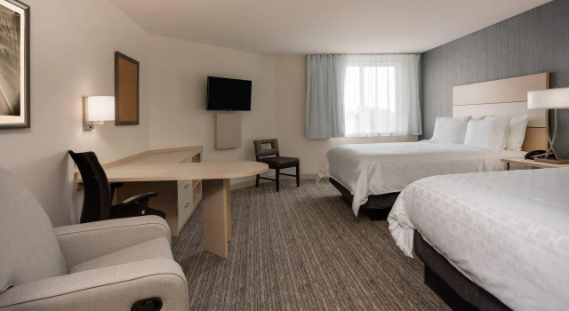 Четырёхместный люкс Candlewood Suites Miami Intl Airport - 36th St by IHG
