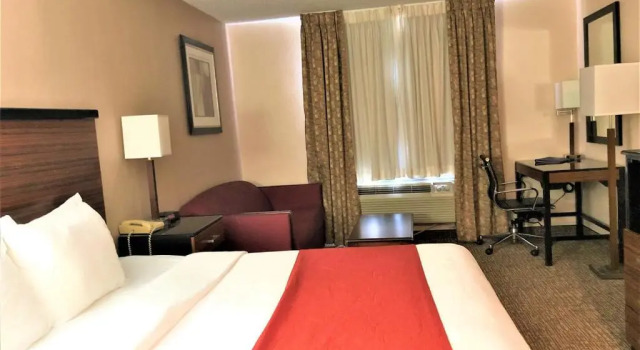 Standard Zimmer SureStay Plus by Best Western Reading North