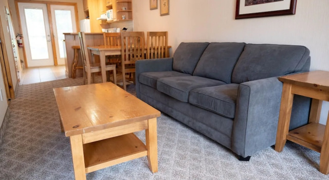 Banff Woods Lodge, Boek Hotel Harvie Heights Alberta