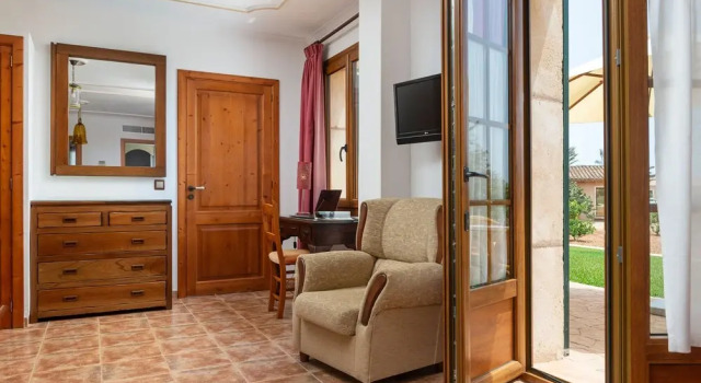 Полулюкс с балконом Finca Hotel Can Canals & Spa