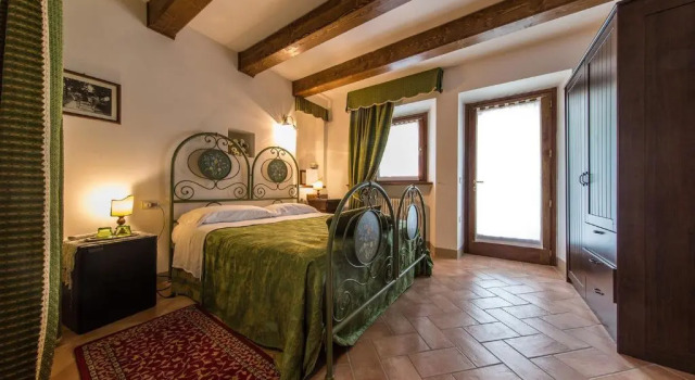 Le Fontanelle 15 in Sant Ippolito, Rezerwuj Hotel Sant'Ippolito Marche