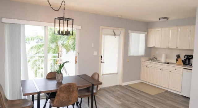 Waterfront Studio- Pool, Beach, Intercostal-5