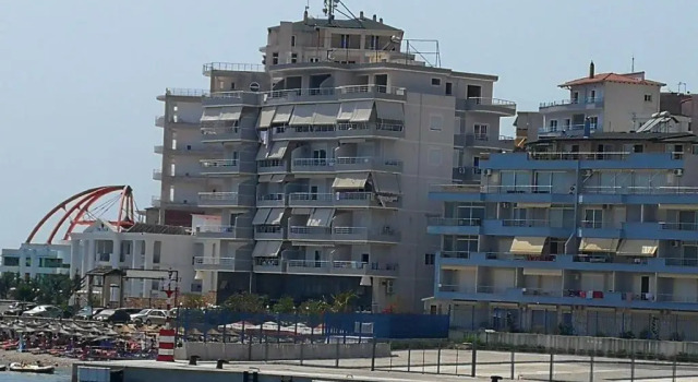 Апартаменты Seaside Apartment